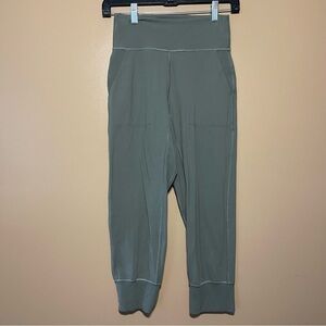 Lululemon Align High-Rise size 4(XS) jogger leggings